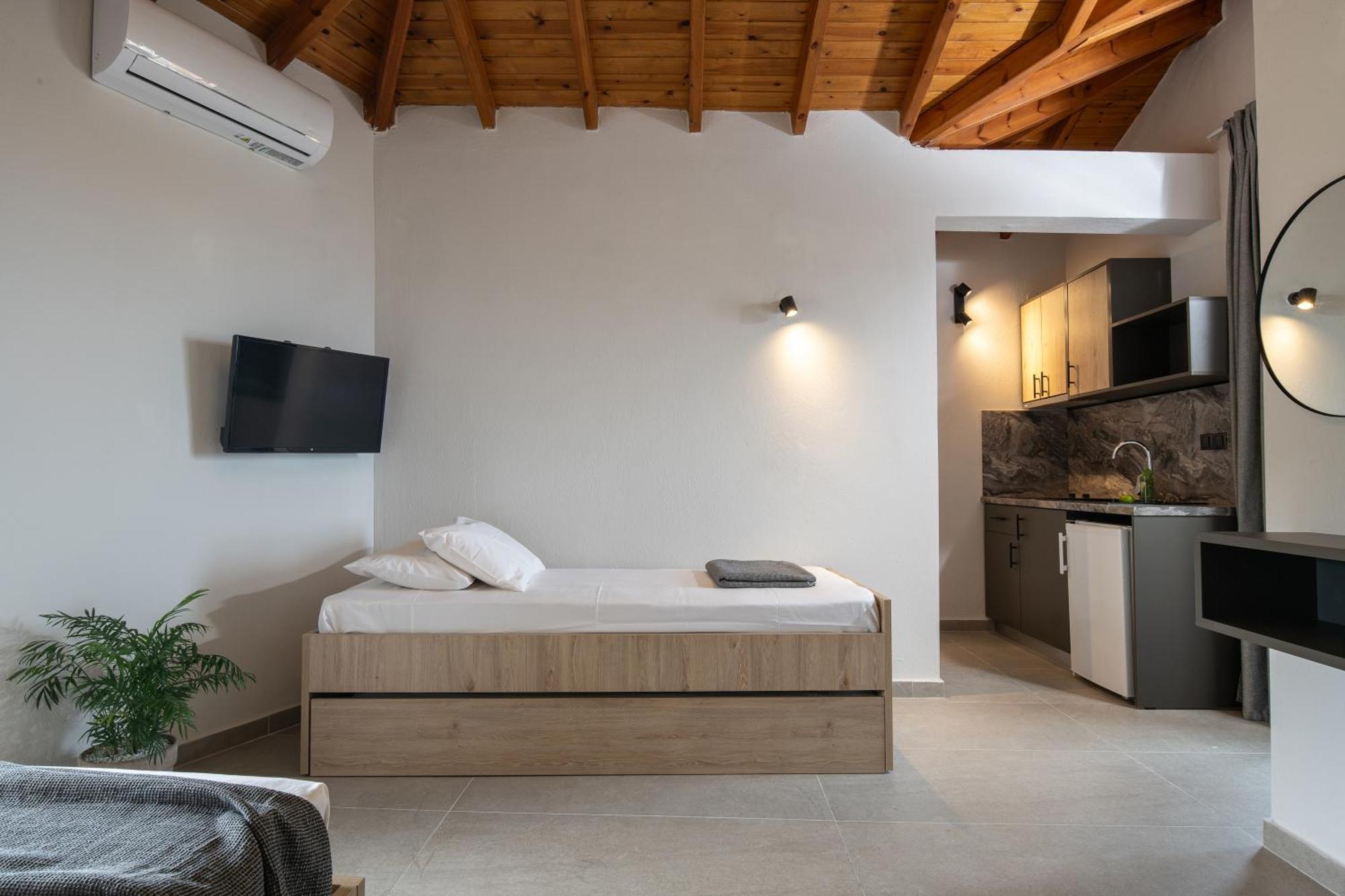 Erifili At Sarti Beach Apartments & Studios Экстерьер фото