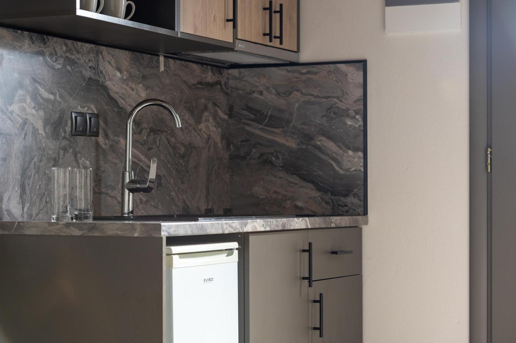 Erifili At Sarti Beach Apartments & Studios Экстерьер фото