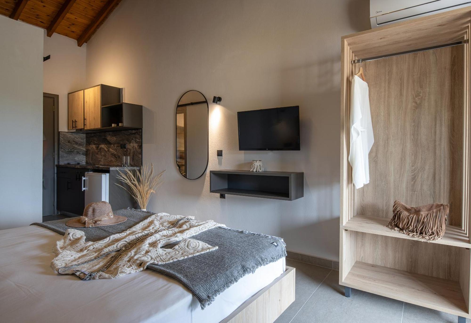 Erifili At Sarti Beach Apartments & Studios Экстерьер фото