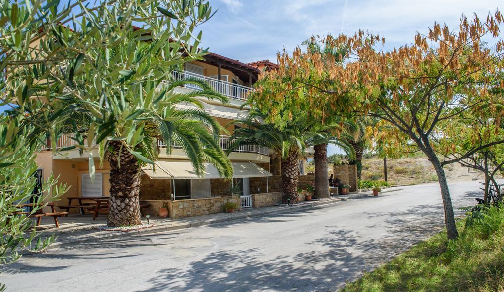 Erifili At Sarti Beach Apartments & Studios Экстерьер фото